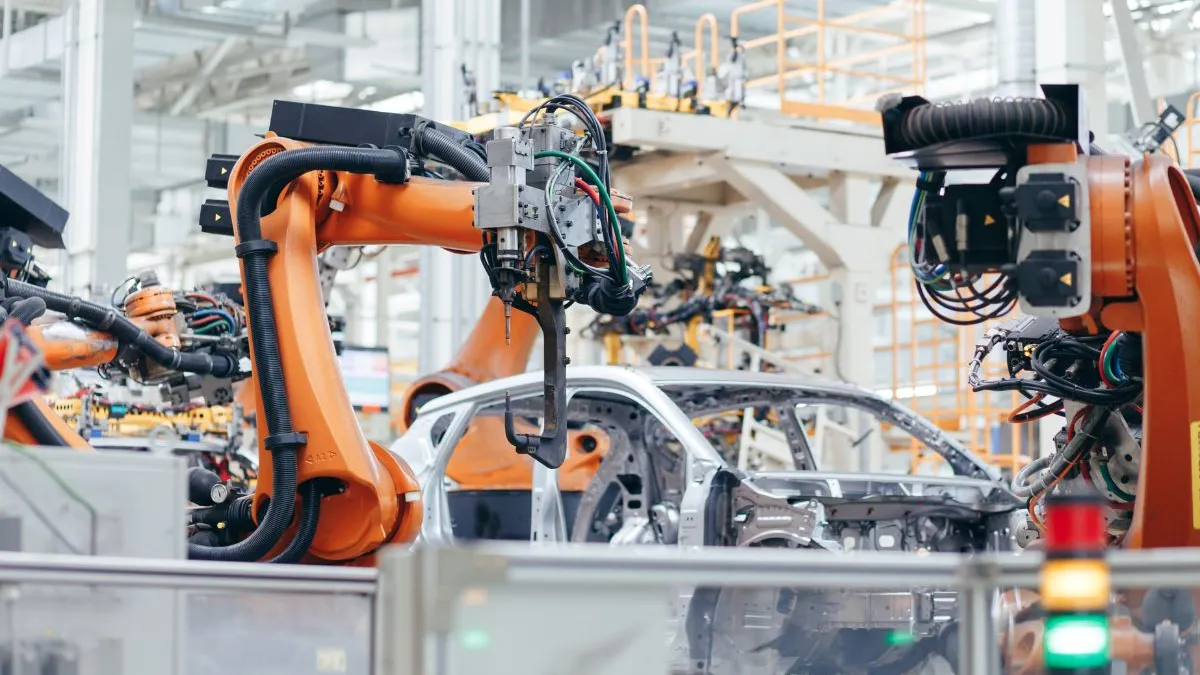 EVs, AI Assembly & Robotics: Automotive Manufacturing Trends for 2026
