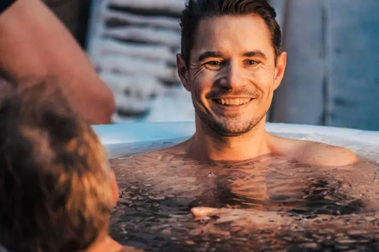 Ice Baths Might Be Making You Gain Weight, Here’s Why