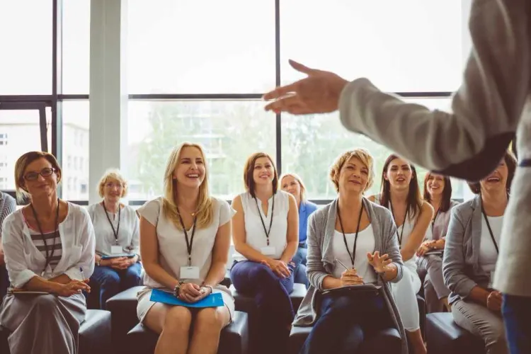 Shaping Tomorrow’s Leaders: Top Leadership Skills You’ll Gain with a Business Management Degree