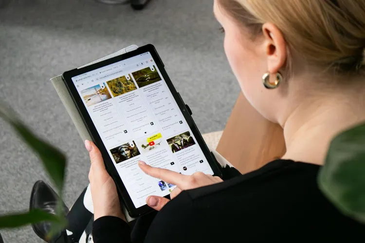 Accreditation and Recognition: Can Online Learning Platforms Compete with Traditional Degrees?