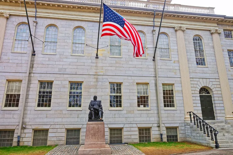 Why U.S. Universities Are Betting Big on Flipped Classrooms?