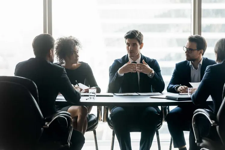 The Art of Leadership Chemistry: How CEOs Can Assemble Winning Executive Teams